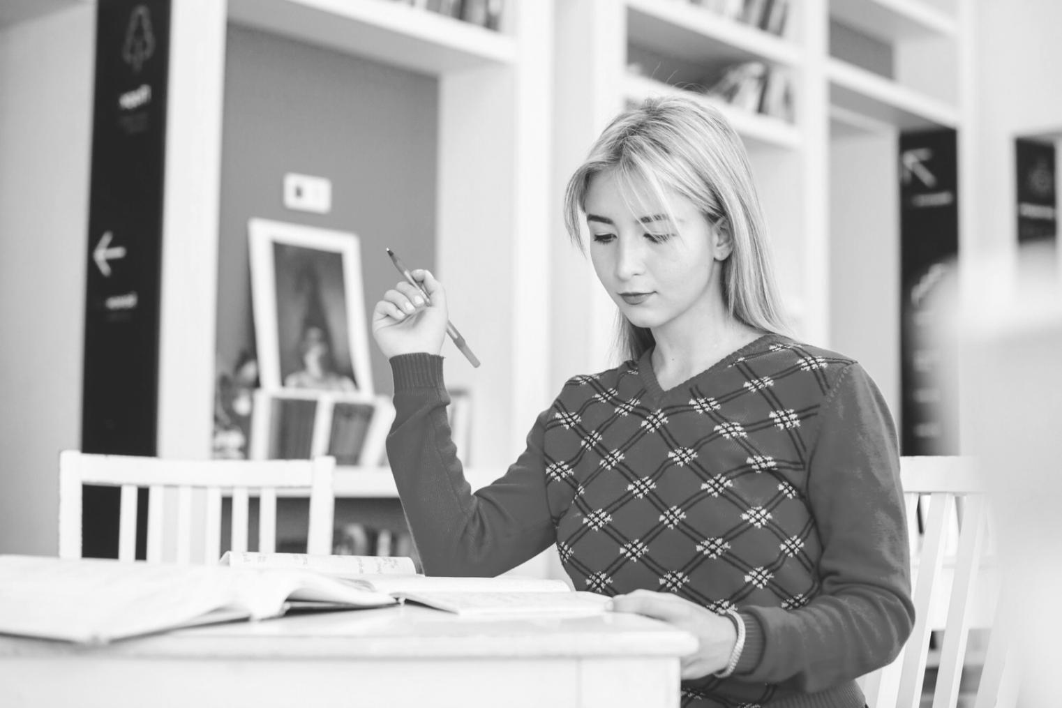 Análisis de datos económicos para trading estratégico